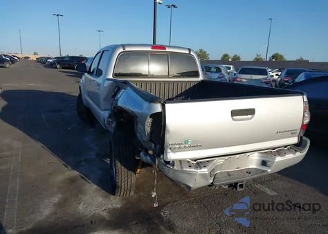 2013 Toyota Tacoma Prerunner V6 z USA, uszkodzony, nr VIN 3TMKU4HN9DM037734